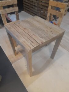 Tafels en stoelen van pallethout - 