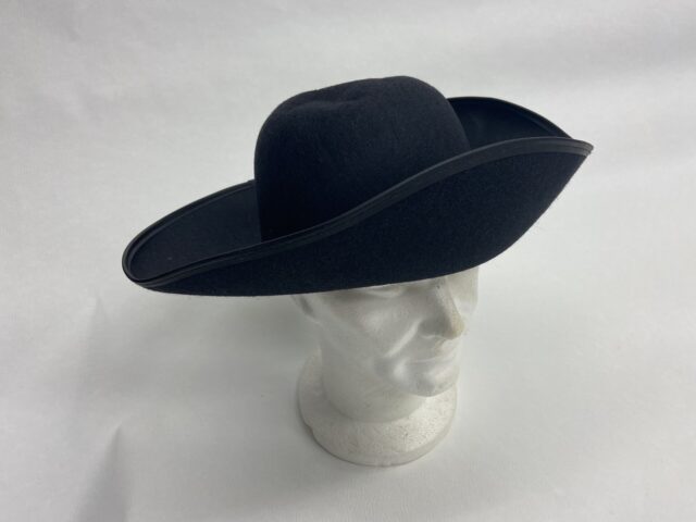 Zwarte hoed met driehoekrand - Zwarte hoed
