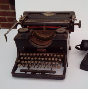 Ouderwetse typemachine - Ouderwetse typemachine