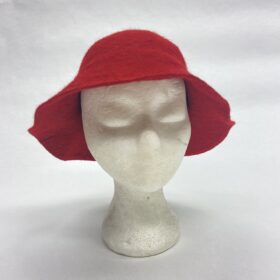 Rood vilten hoedje