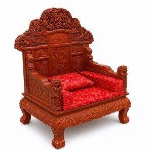 Chinese Drakentroon - Een brede oosterse keizerstroon van donker hardhout voor twee personen, voorzien van een felrode zijden kussenset en een hoge rugleuning met gedetailleerd handgesneden drakenmotieven.